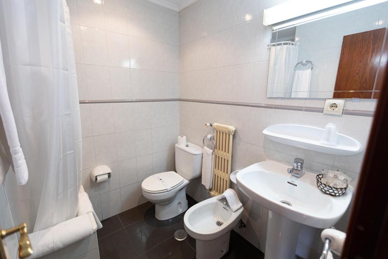 Hotel Eladia Onís Zewnętrze zdjęcie