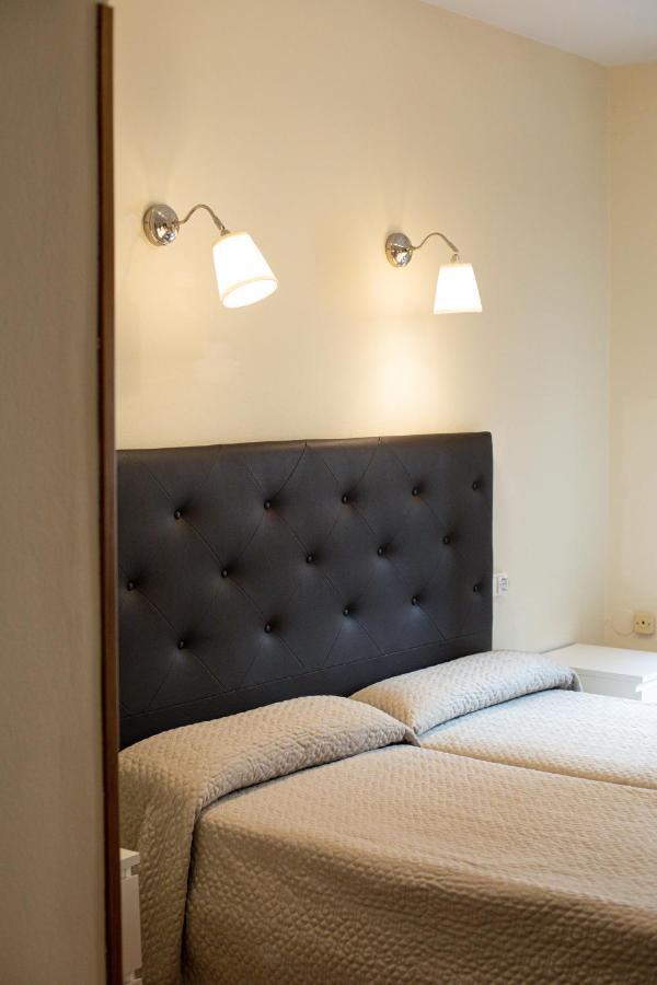 Hotel Eladia Onís Zewnętrze zdjęcie