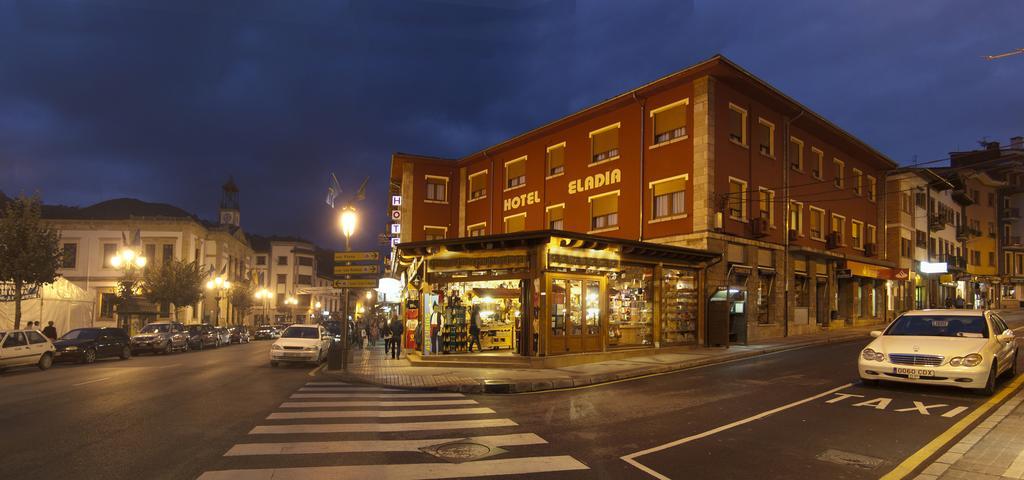 Hotel Eladia Onís Zewnętrze zdjęcie